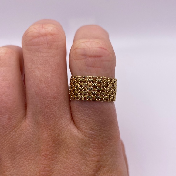 10k yellow gold mesh ring - Picture 9 of 11